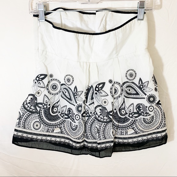 WHITE HOUSE BLACK MARKET Silk Blend Strapless 2 - Picture 2 of 8